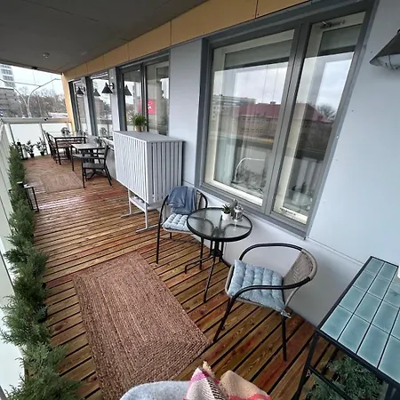 Apartment Stella's - Center - Free Secure Parking - Big Sun Terrace - Air Conditioning - Wifi - Tram To The Bus Station And Old Town Tallinn