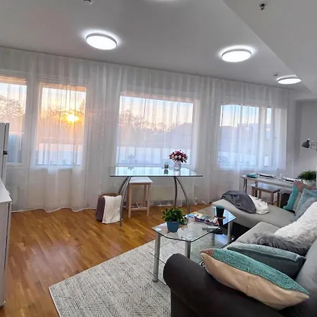 Stella's - City Center - Free Secure Parking - Big Sun Terrace - Air Conditioning - Wifi - Tram To The Bus Station And Old Town *