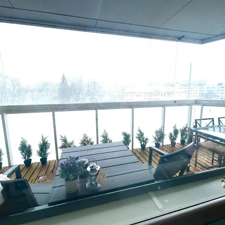 Stella's - City Center - Free Secure Parking - Big Sun Terrace - Air Conditioning - Wifi - Tram To The Bus Station And Old Town 탈린