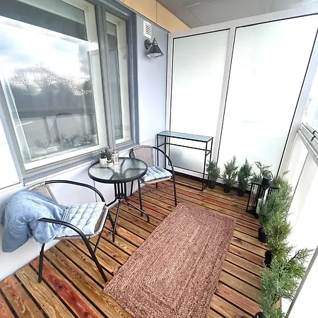 Stella's - City Center - Free Secure Parking - Big Sun Terrace - Air Conditioning - Wifi - Tram To The Bus Station And Old Town *