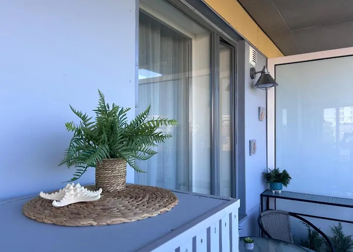 Stella's - Center - Free Secure Parking - Big Sun Terrace - Air Conditioning - Wifi - Tram To The Bus Station And Old Town Apartment