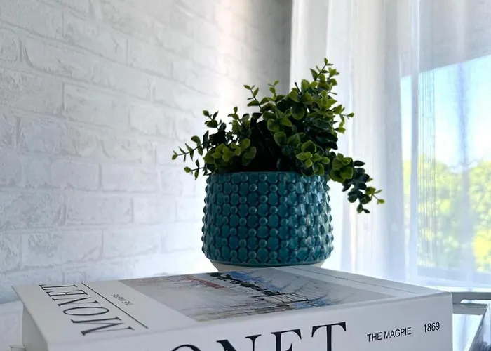 Stella's - Center - Free Secure Parking - Big Sun Terrace - Air Conditioning - Wifi - Tram To The Bus Station And Old Town Apartment Tallinn