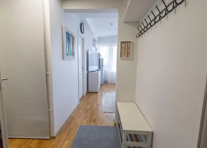 Stella's - Center - Free Secure Parking - Big Sun Terrace - Air Conditioning - Wifi - Tram To The Bus Station And Old Town * Reval