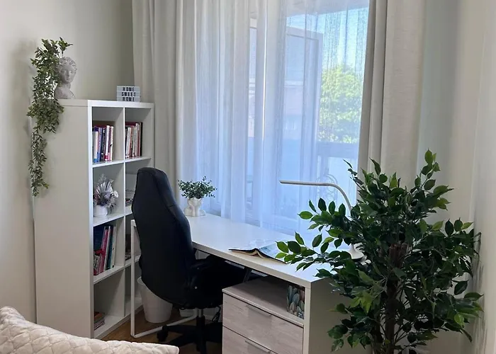 Stella's - Center - Free Secure Parking - Big Sun Terrace - Air Conditioning - Wifi - Tram To The Bus Station And Old Town Appartamento *